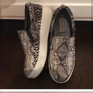 Steve Madden women’s platform sneaker